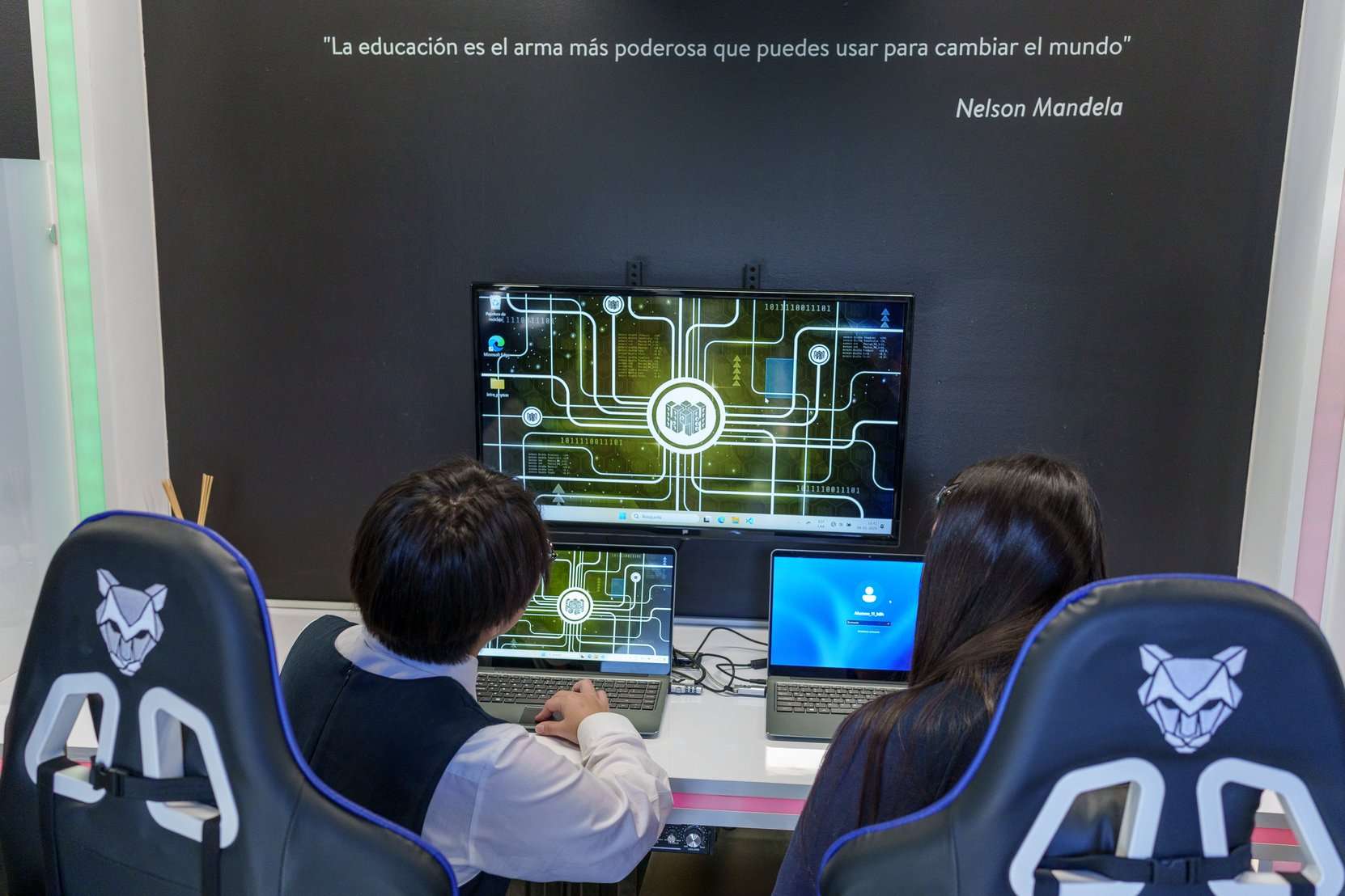 La Pintana lanzó la primera Hacker House para niñas en Chile.