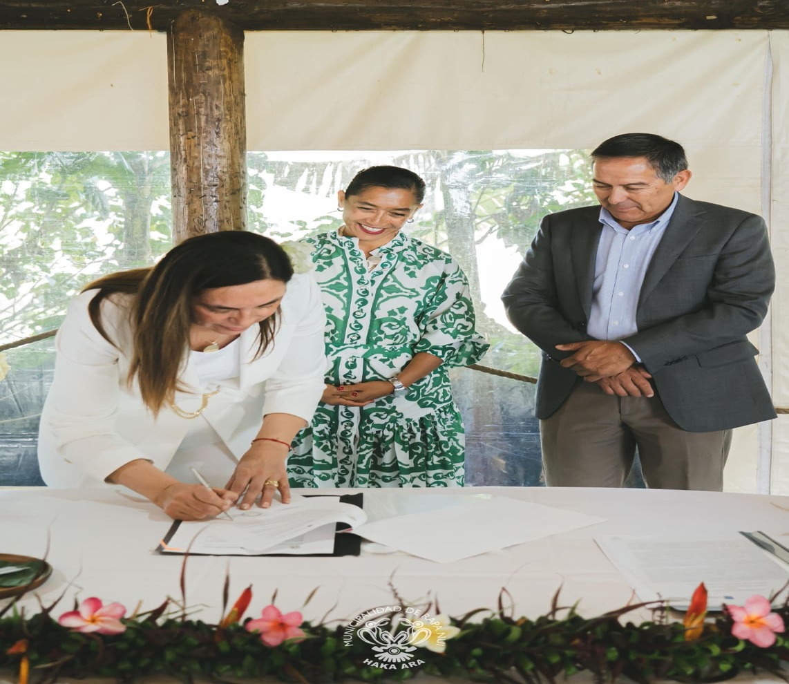 Rapa Nui establece un acuerdo con Torres del Paine y San Pedro.