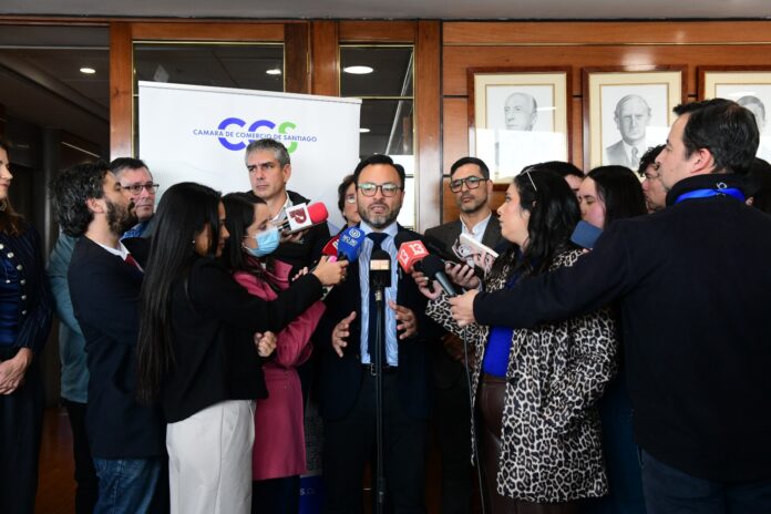 La Cámara de Comercio de Santiago se encuentra con alcaldes para analizar y conocer las medidas de seguridad.