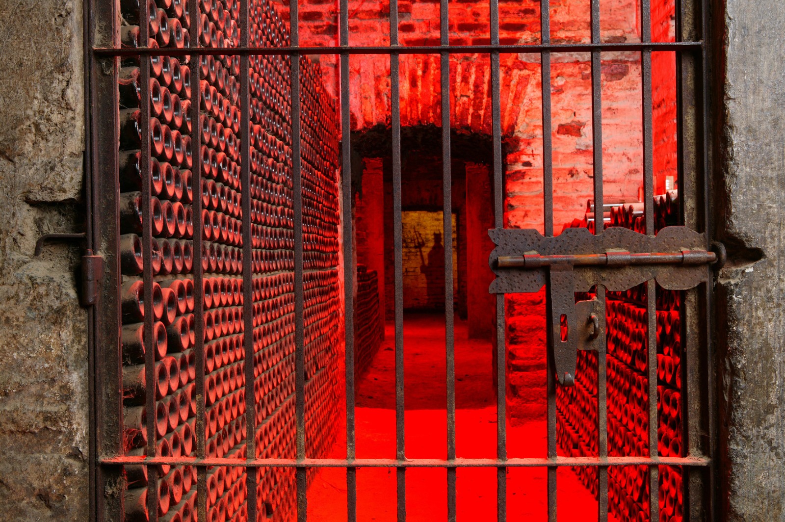 Casillero del Diablo rinde homenaje a las madres con un tour nocturno.