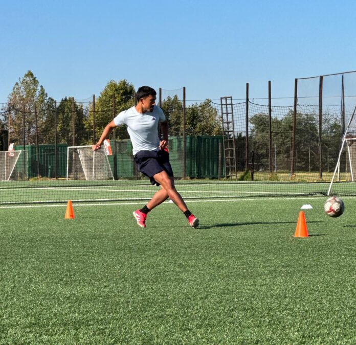 Jayden Vásquez: un goleador con pasaporte chileno.