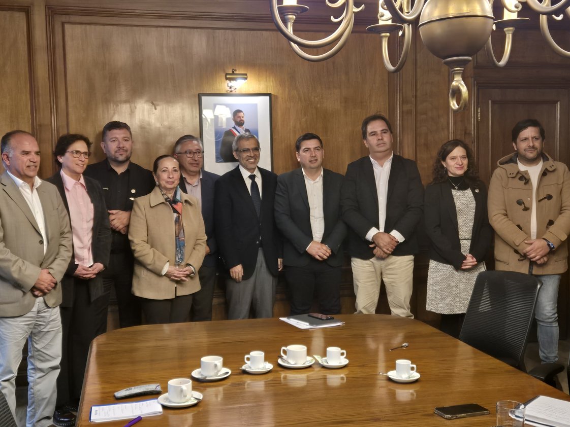 Las autoridades se encontraron en la VI región.