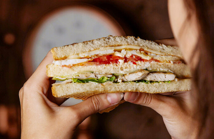 Descubre cuál es el sandwich chileno que recibió los mayores elogios de expertos internacionales en patrimonio.