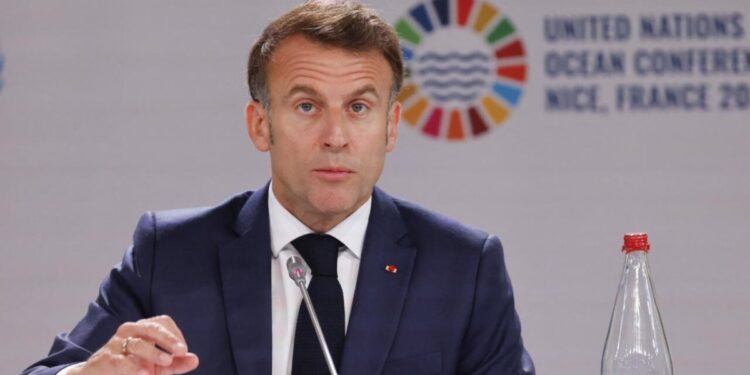 Macron envía un mensaje a Trump en la cumbre de la ONU sobre los Océanos: «No se puede poner a la venta Groenlandia, la Antártida ni el alta mar».