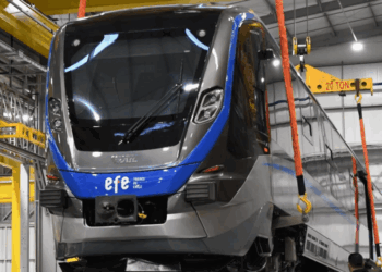 Tercera unidad para actualizar el servicio Talca-Constitución.