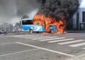 Un incendio dañó un bus en la Avenida Playa Ancha con El Parque en Valparaíso.