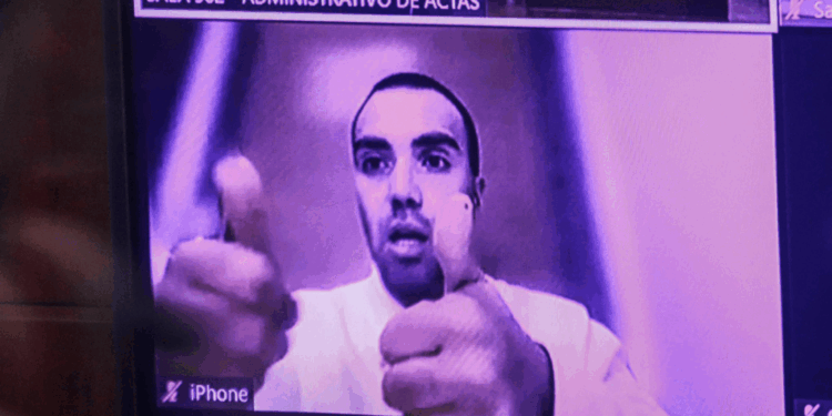 Martín de los Santos ofreció una parcela al conserje agredido, lo que provocó la indignación de su familia.