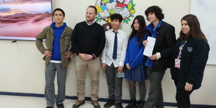 Alumnos del Colegio Concepción de Talca llegaron a la final del torneo Delibera 2025.