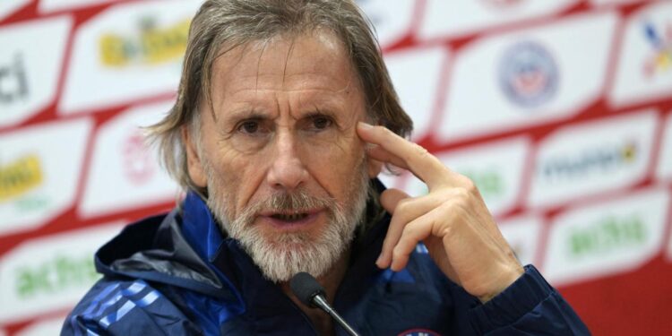 Un fracaso absoluto: Ricardo Gareca dimite de la Roja tras la humillante derrota ante Bolivia.