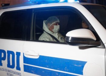 Incendio en Mulchén: hallan un cadáver calcinado y el cuerpo de una mujer a pocos metros en el mismo terreno.