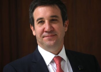 Ramírez asegura que no habrá más modificaciones en el equipo de Matthei tras la llegada de Carol Vargas: «El equipo actual es el definitivo.»