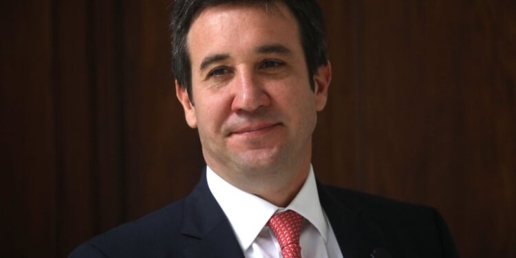 Ramírez asegura que no habrá más modificaciones en el equipo de Matthei tras la llegada de Carol Vargas: «El equipo actual es el definitivo.»