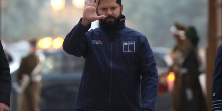 El Presidente Boric alerta a las empresas eléctricas sobre el inminente temporal: «No podrán invocar ‘caso fortuito’ en situaciones predecibles».