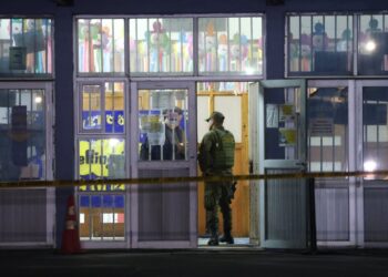 Joven de 15 años apuñala a un compañero en liceo de Alhué: el agresor contaba con una denuncia por violencia intrafamiliar en contra de su madre.