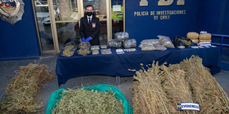 Desmantelan banda criminal que involucraba a funcionarios de Salud, quienes robaban droga del incinerador de un hospital en Chillán.