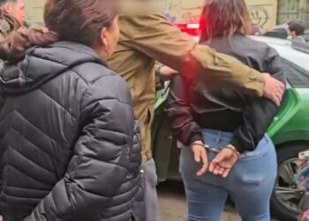 Detienen a miembros de la banda «Jauría» por agredir a transeúntes en el casco histórico de Santiago.