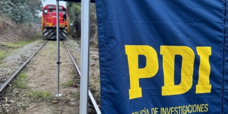 PDI indaga sobre el descubrimiento de un cadáver junto a las vías del tren en Quillota.