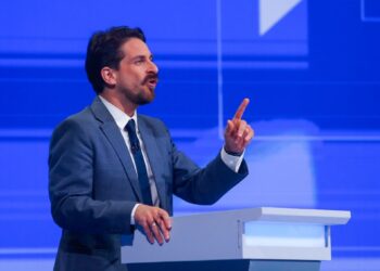 Gonzalo Winter afirma que la ex Concertación «fue el camino que Chile encontró para construir una democracia».