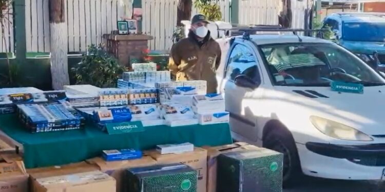 Detenido individuo que comercializaba cigarros de contrabando en Puente Alto.