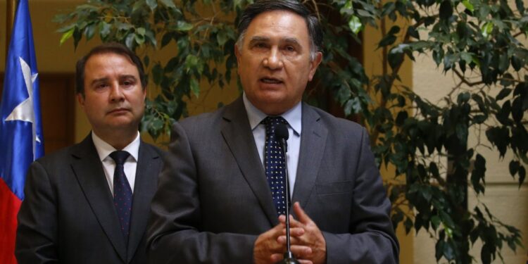 Diputados de RN exigen al ministro Marcel «asumir su responsabilidad política» tras el informe de la Contraloría.