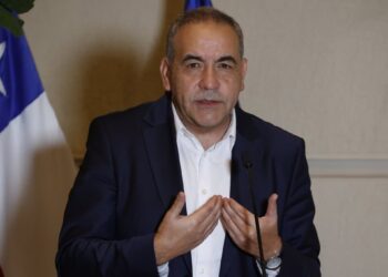 Senador Espinoza se refiere a las demandas de marcas deportivas debido a la entrada de ropa falsificada al país: «Actué siempre con buena fe».