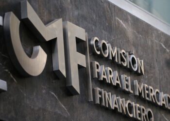 CMF presenta una denuncia por estafa y usurpación del nombre de su presidenta, Solange Berstein.