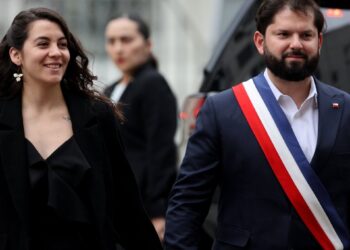 Nació Violeta Boric Carrasco: El presidente y su pareja han dado la bienvenida a su hija.