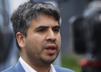 El diputado Lagomarsino apoya la investigación de la Contraloría sobre las vacunas contra la influenza que ya no se utilizan.