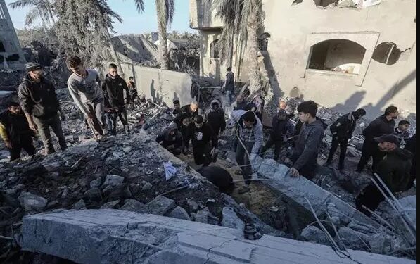 El Ministerio de Salud de Irán reporta 128 fallecidos y más de 900 heridos a causa de los ataques israelíes.