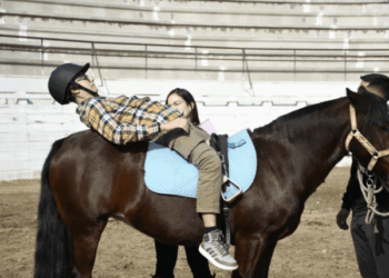 Inauguran el primer Centro Municipal de Equinoterapia en Peñaflor.