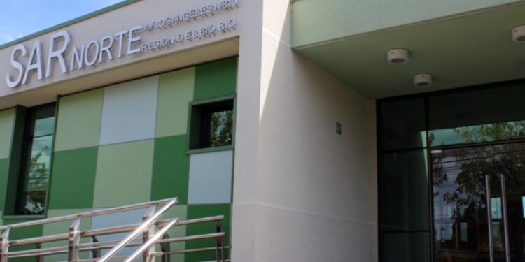 Menor de edad es trasladado herido por bala al SAR de Los Ángeles.