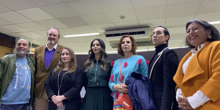 Moda y Artesanía Circular impulsan la economía creativa en Chile.