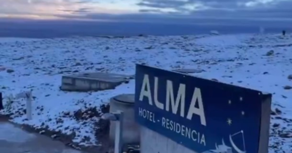 Nevazón cubre de blanco el desierto de Atacama y nos regala postales para el recuerdo.