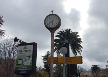 El reloj parado en la Plaza de Armas de Los Ángeles: ¿Qué provocó su mal funcionamiento?