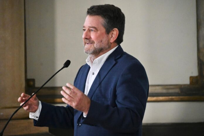 Gobernador Orrego responde a contundente informe de Contraloría: “No saquen un párrafo de su contexto”