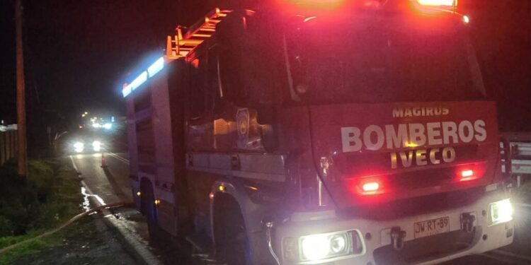 Accidente en la zona sur de Los Ángeles provoca lesiones graves a un motociclista.