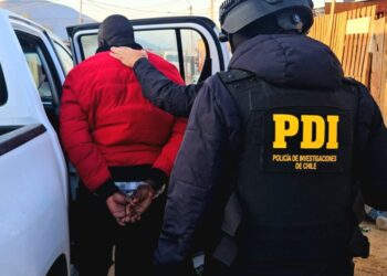 Arrestan a individuo por cultivar marihuana y traficar en Los Ángeles.