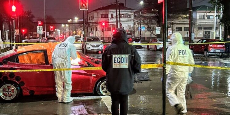 Investigación en curso por el homicidio de un hombre de 27 años en Los Ángeles tras un ataque armado.