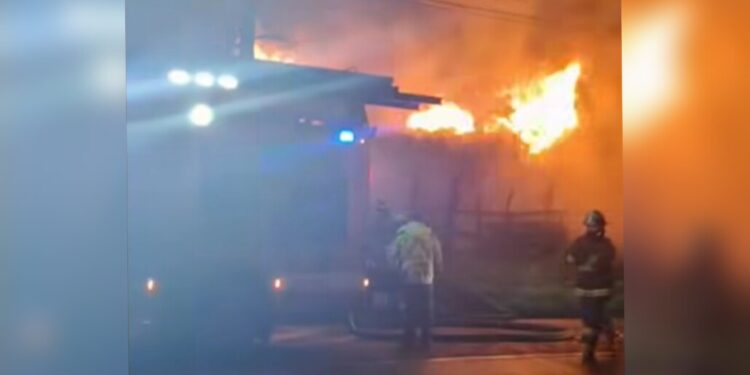 Incendio en un conocido sector de Mulchén causa la muerte de una persona.