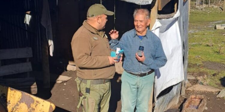 Anciano de 85 años en Alto Biobío ya no estará aislado gracias a una significativa entrega.