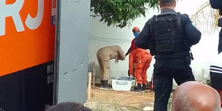 Menor de 14 años en Brasil envenenó a su familia y luego les disparó.