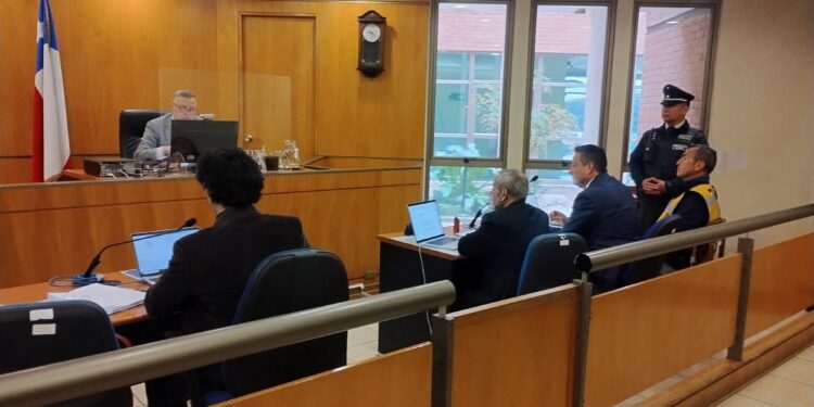 El juzgado anula la prisión preventiva del diputado Francisco Pulgar, quien ahora estará bajo arresto domiciliario total.