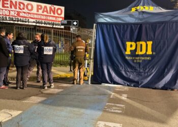 Un nuevo ataque a balazos en el barrio Yungay de Santiago deja un muerto y un herido.