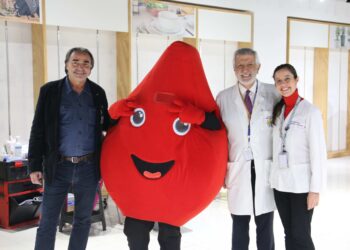 Hospital Roberto del Río realiza campaña de donación de sangre.