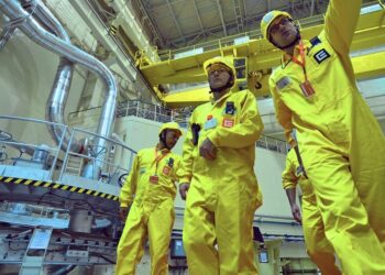 Irán impide que la agencia de energía atómica realice inspecciones en sus instalaciones.