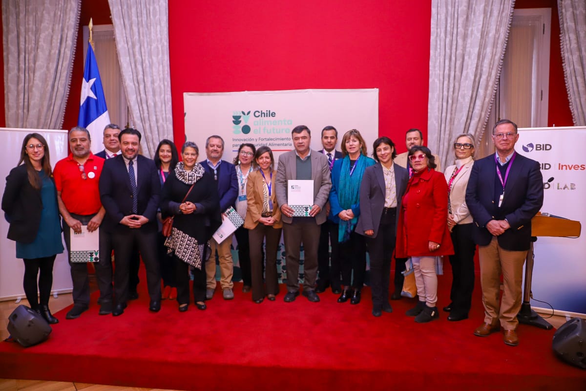Minagri y BID lanzan el programa Chile Alimenta el Futuro.