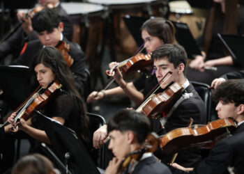 Concierto de invierno da la bienvenida al nuevo director en la OSEM.