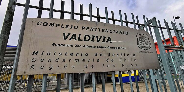 Tres reclusos reciben una condena de 15 años y un día de prisión por un homicidio en la cárcel de Valdivia.