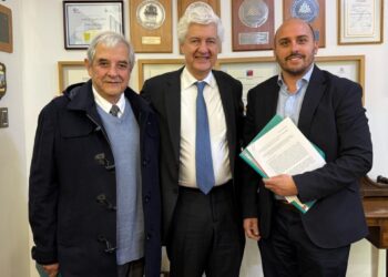 Diputado Longton sugiere un conjunto de medidas fiscales para abordar la crisis provocada por el cierre masivo de negocios en Viña y Valparaíso.