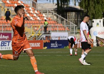 Cobreloa celebra en casa tras un intenso enfrentamiento contra Curicó Unido.